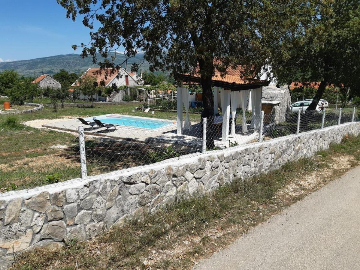 Villa Marie With Pool, Two Bedrooms For 4+2Kids Cavoglave Екстер'єр фото